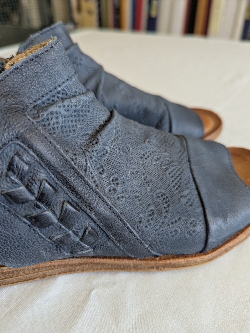 Miz Mooz Flaire Sandal In Dark Blue River Size 38 - Picture 5 of 11
